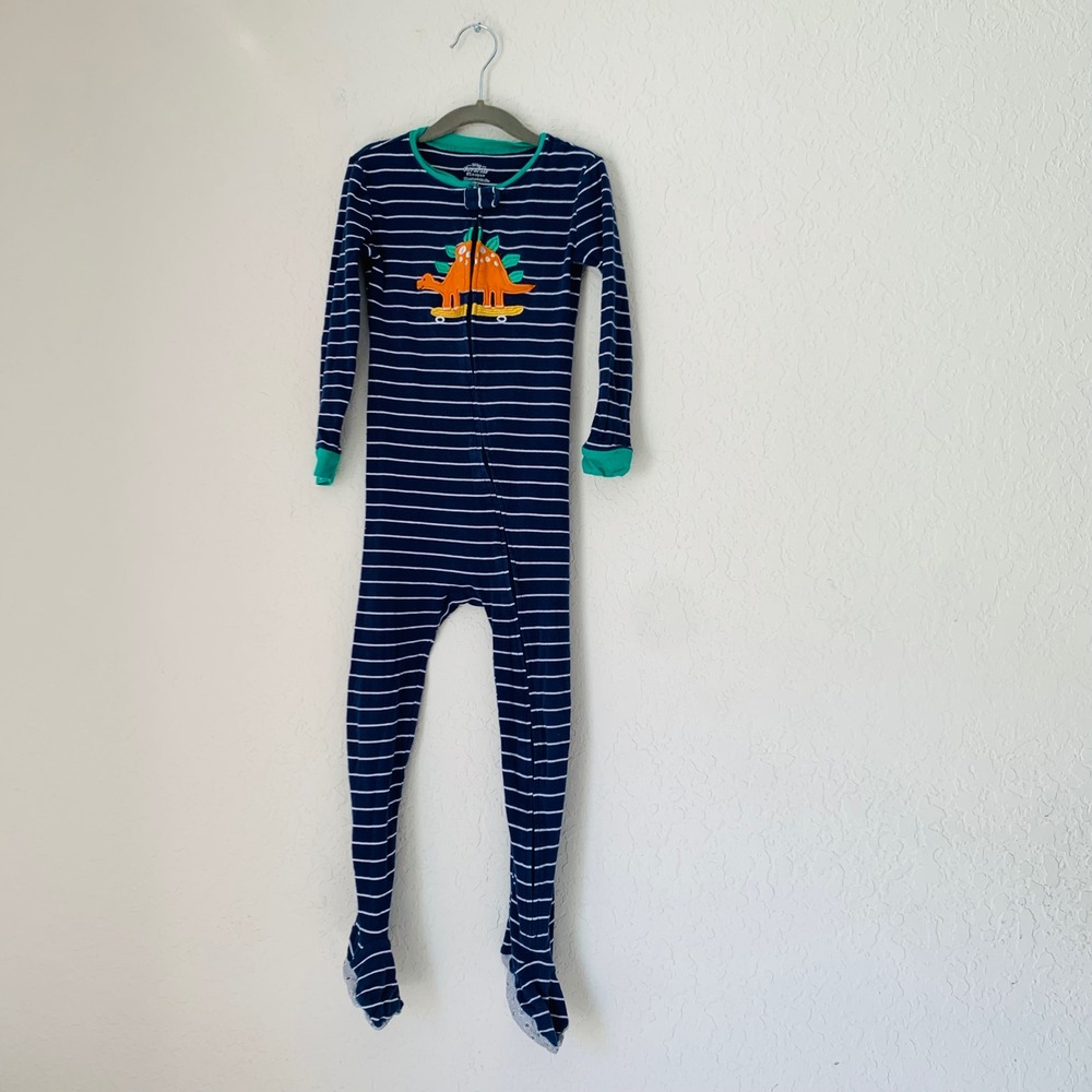 Members Mark Boys 5T‎ Navy Blue Striped Dinosaur Skateboard Footed Sleeper PJs